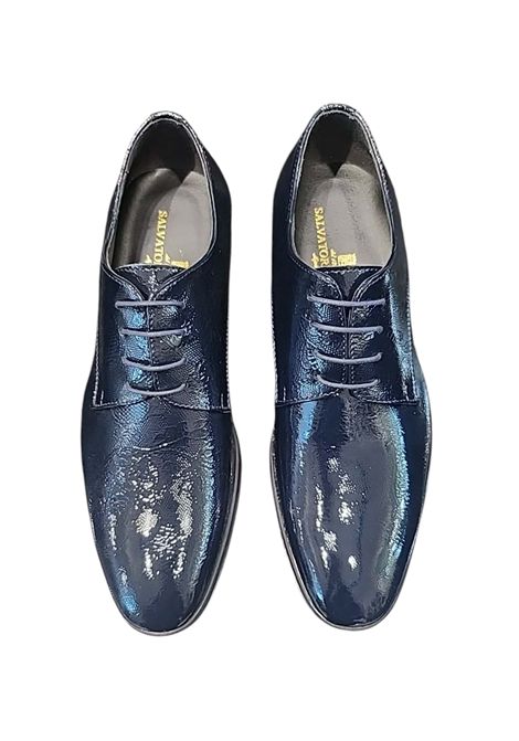 scarpa in vernice lucida con trama operata fantasia SALVATORE FINIZIO | Scarpe | 2017BLU